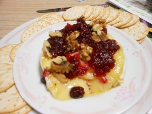Baked Brie with Cranberry and Walnut